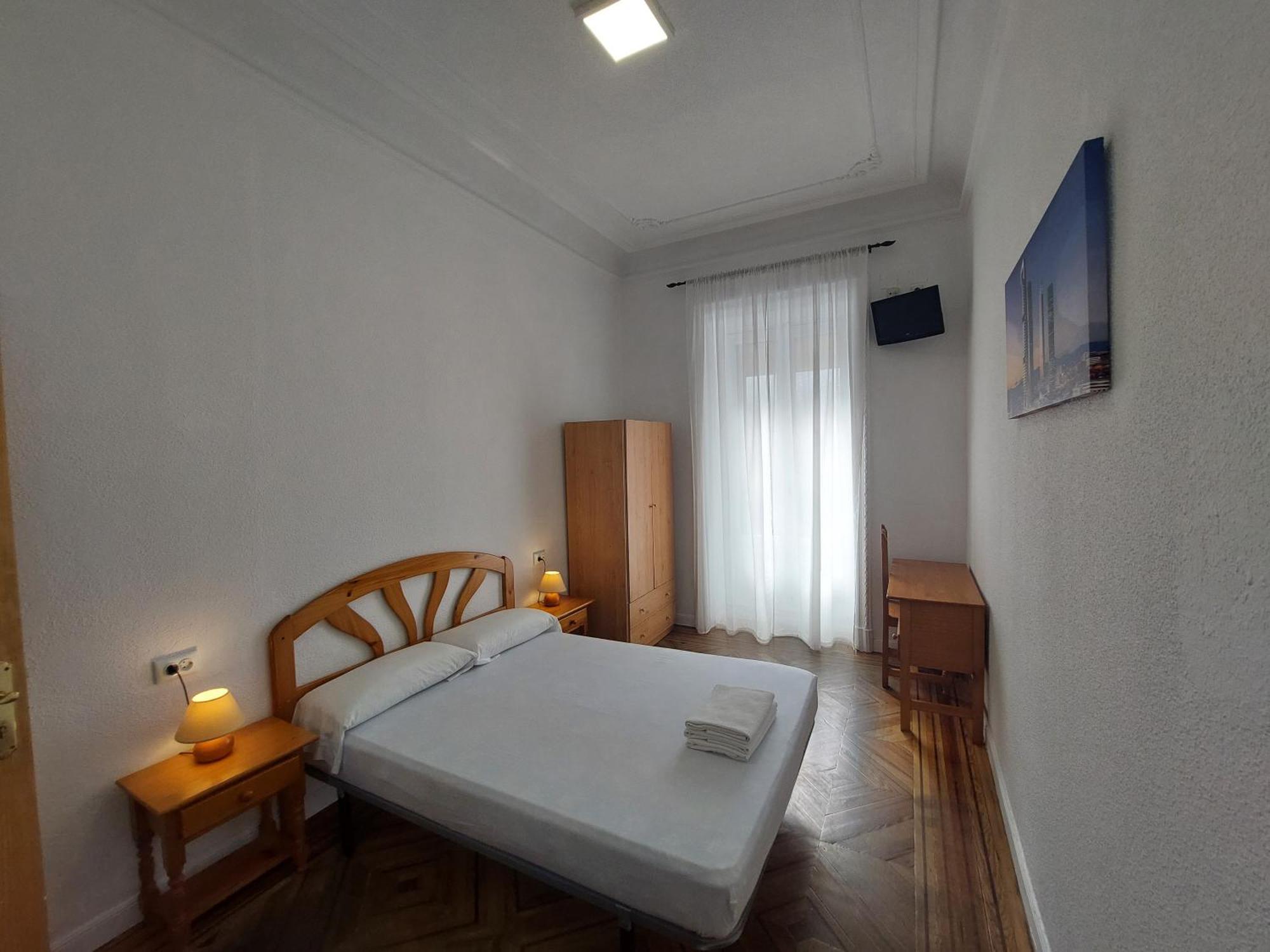 Hostal Miralva Madrid Ngoại thất bức ảnh