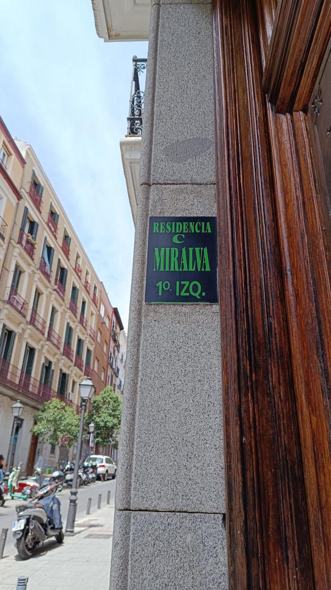 Hostal Miralva Madrid Ngoại thất bức ảnh
